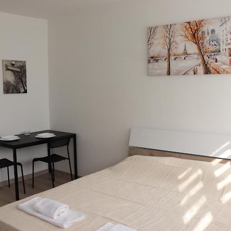 베오그라드 Apartman Lena Banovo Brdo 아파트 외부 사진